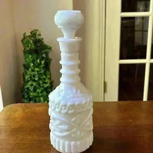 Jim Beam Other - Vintage 1960's Jim Beam Milk Glass Decanter With Stopper